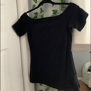 ❤️ H&M off the shoulder top